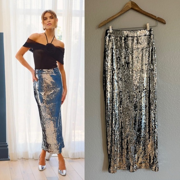 NWOT Dazzling Appearance Silver Sequin High Rise Midi Skirt - Picture 1 of 7